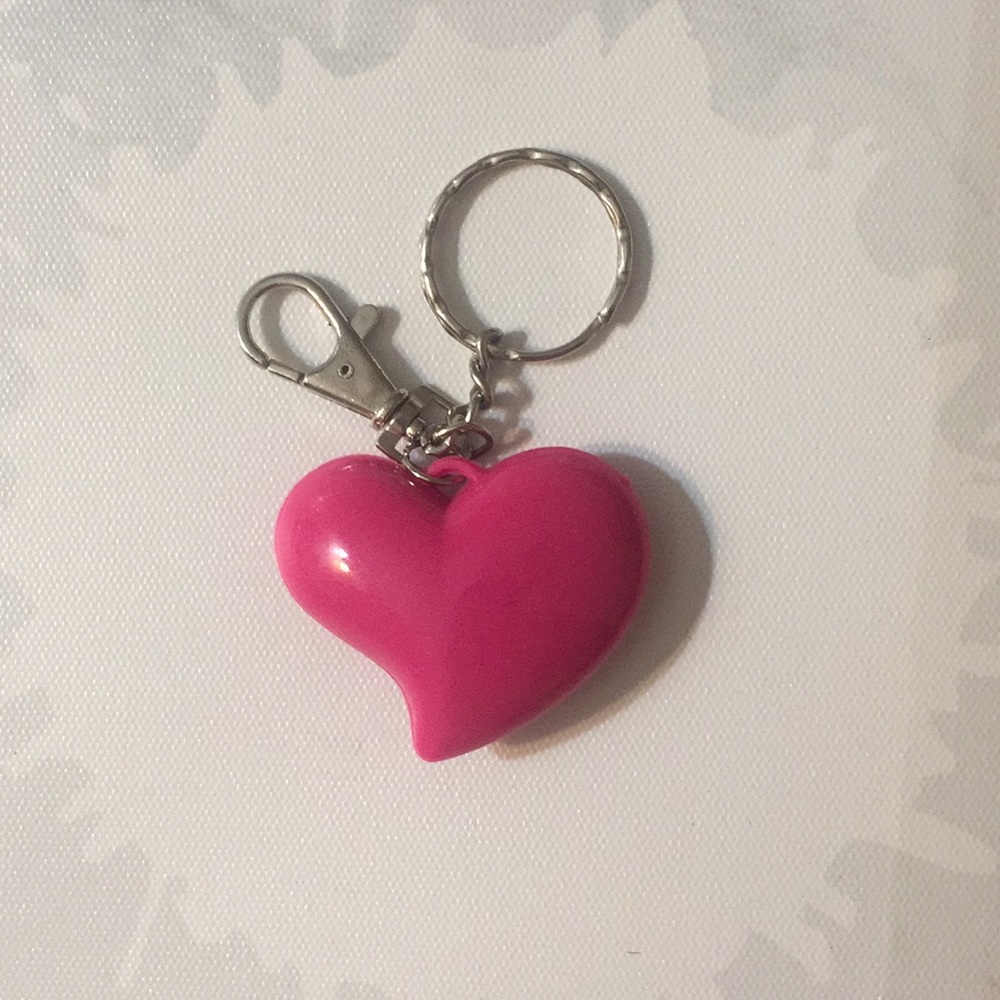 Heart Shaped Keychain - Picture 4 of 8